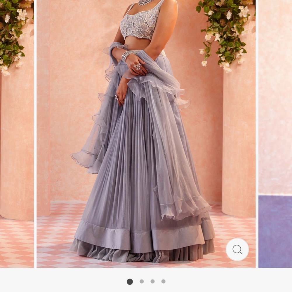 Ridhi Mehra Perrine lengha